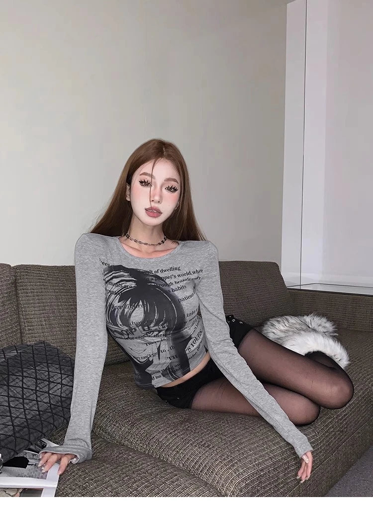 Y2K Grunge Graphic Long Sleeve Crop Top – Gray Univibeshop