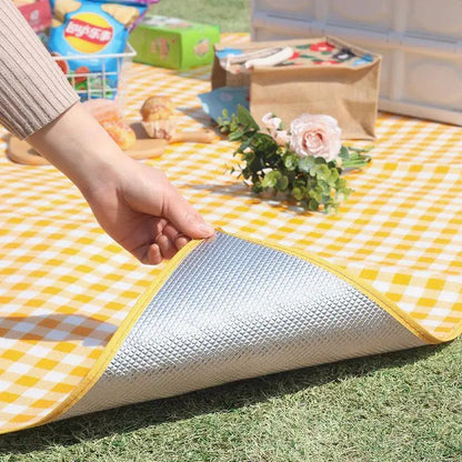 Ready for sunny days, study breaks, and chill hangs? This foldable yellow checkered picnic mat is your go-to for campus lawns, festivals, and weekend escapes. Waterproof bottom, soft top, and super easy to clean—just roll it up and go. Fits your entire vibe (and your snacks).
